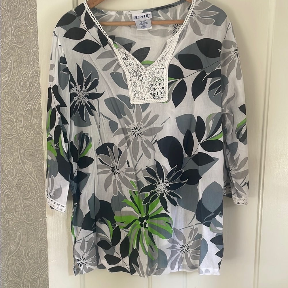 Blair Black and Blue Graphic 3/4 Sleeve Blouse